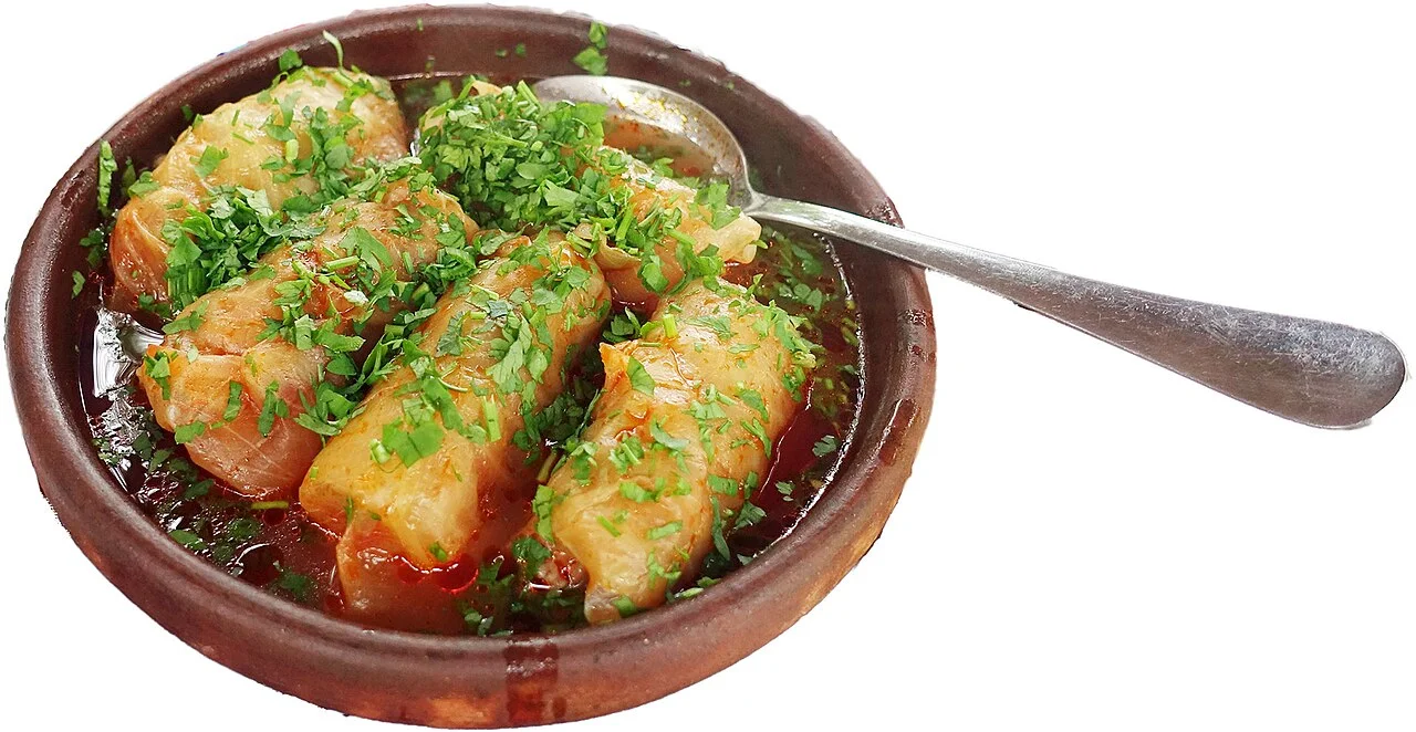 Ermenistan Alaverdi’de fotoğraflanmış tolma örneği; Mayıs 2018, Erivan restoranı değildir.