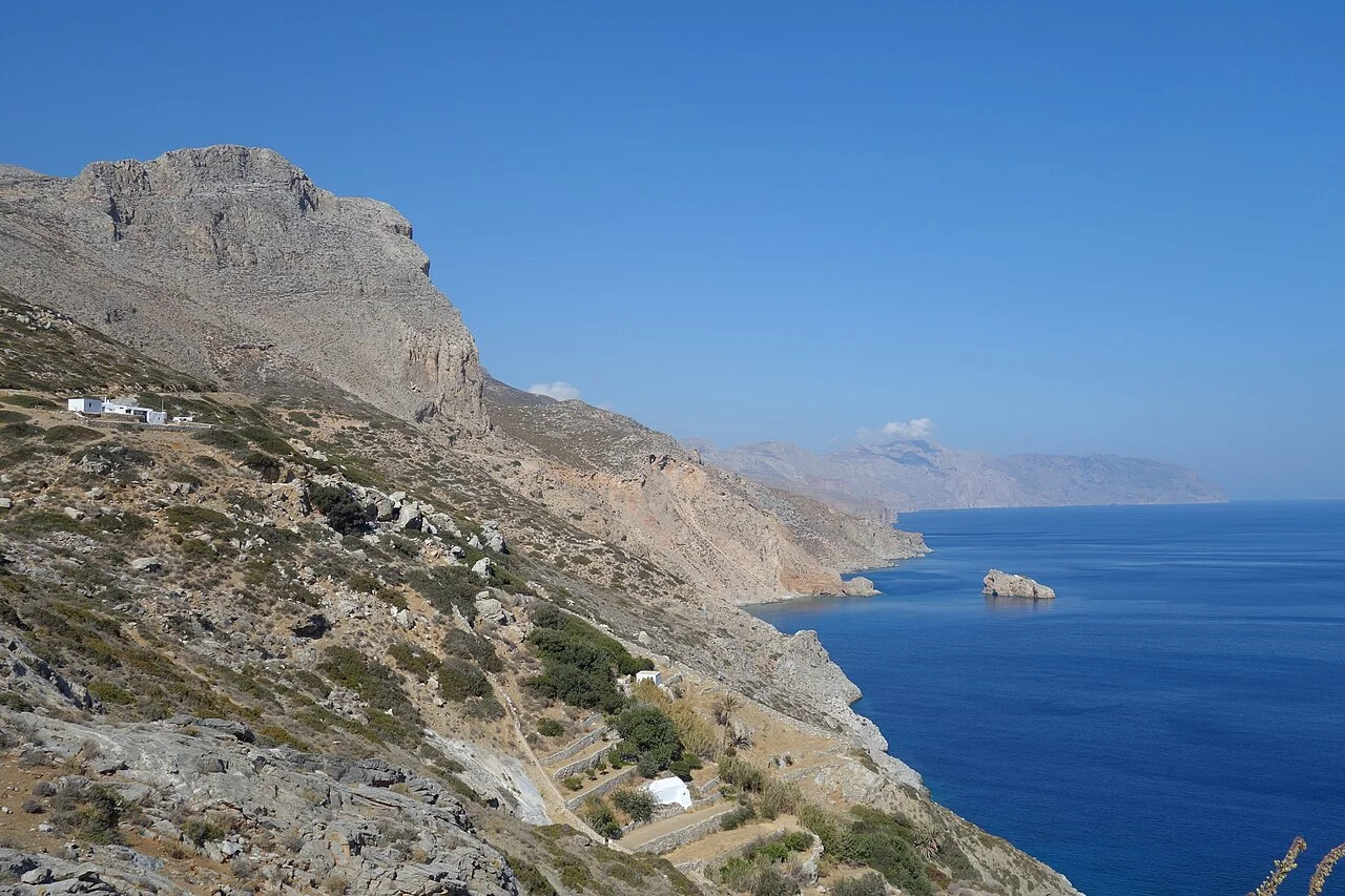 Amorgos Hozoviotissa yönünden Agia Anna kıyısına bakış, 2018