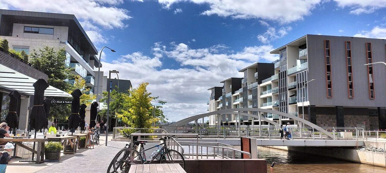 Canberra Kingston Foreshore yürüyüş alanı ve kanal çevresi, 2022