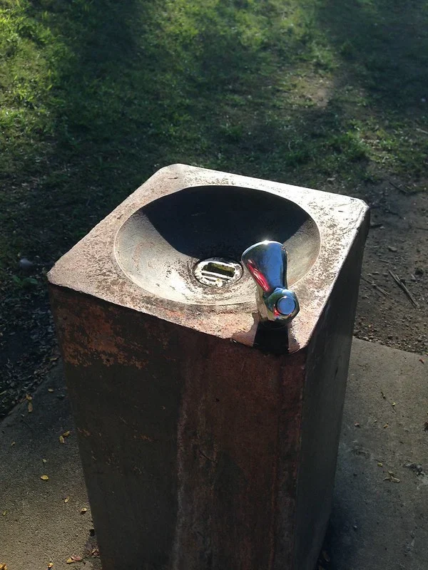 Archive drinking fountain at Cenci Lake; current operation unverified