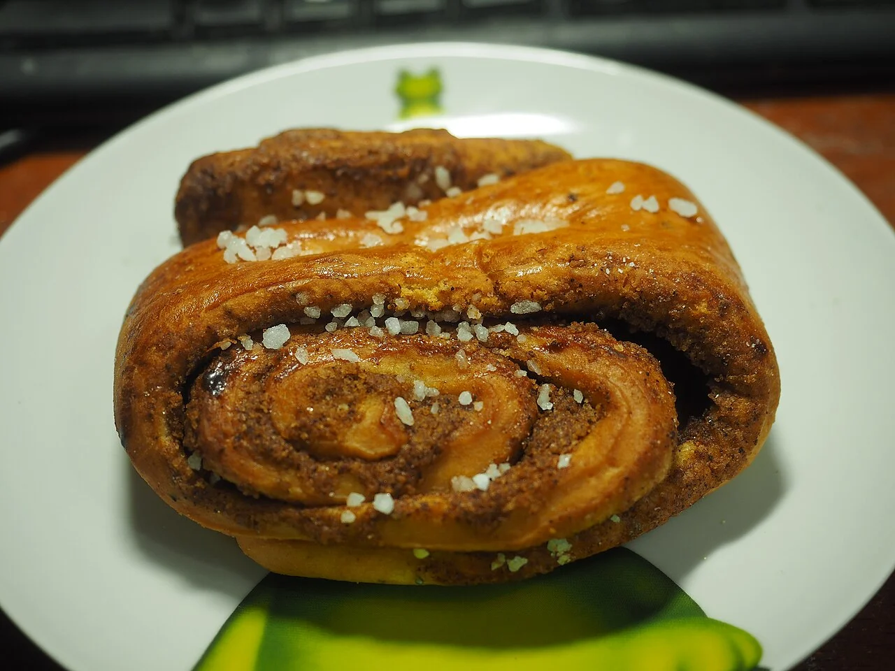 Korvapuusti tarçınlı çörek yemek örneği; belirli günün menüsü değildir; 2026-02-15