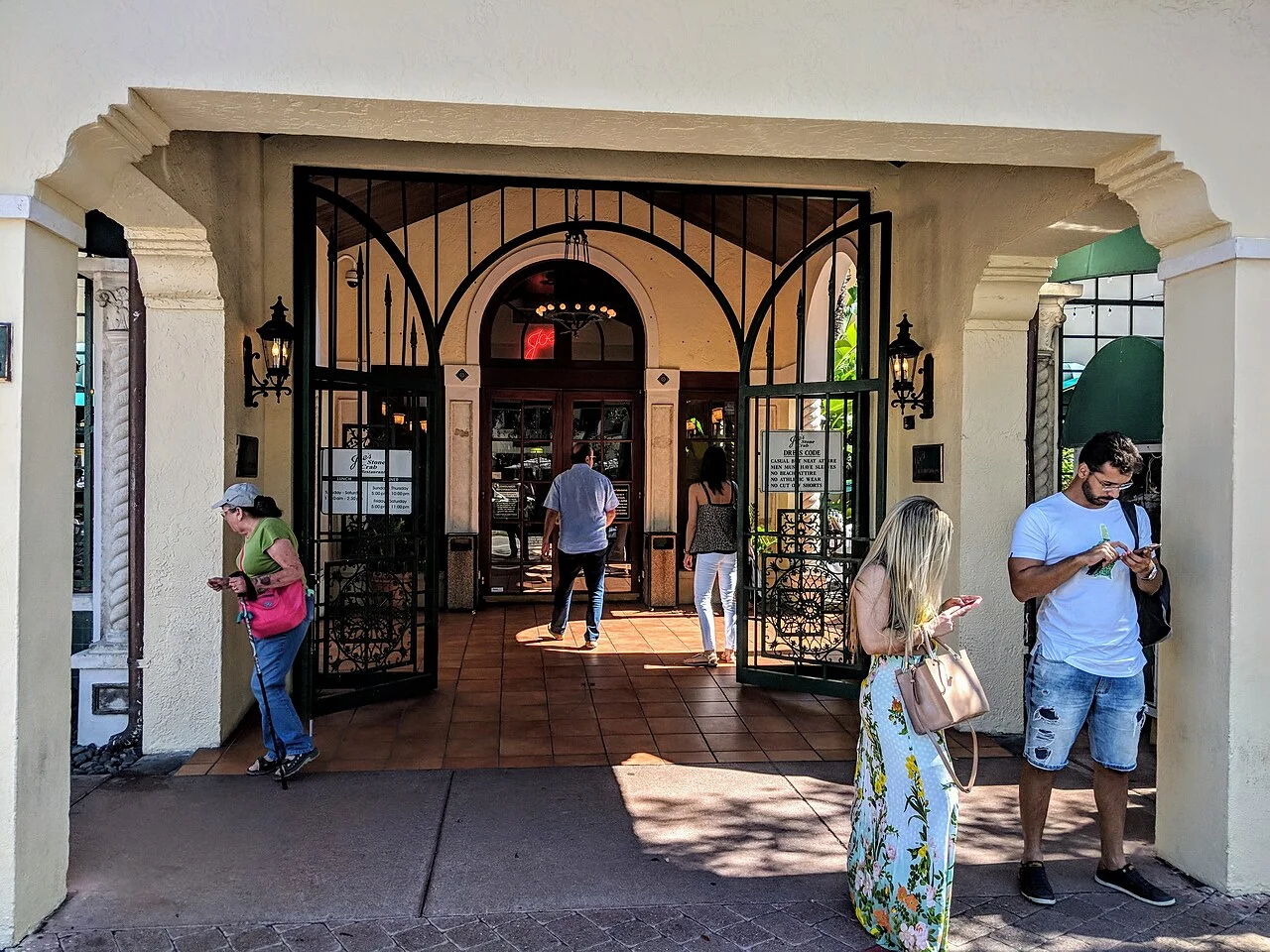 Miami Beach Joe's Stone Crab girişi, 2019