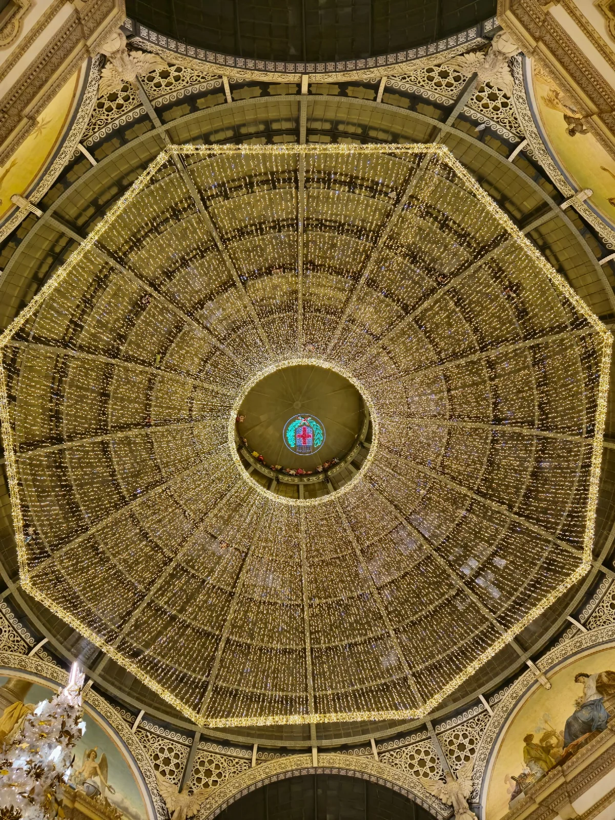Milano Galleria Vittorio Emanuele II’nin cam tavanı ve kubbe ayrıntısı