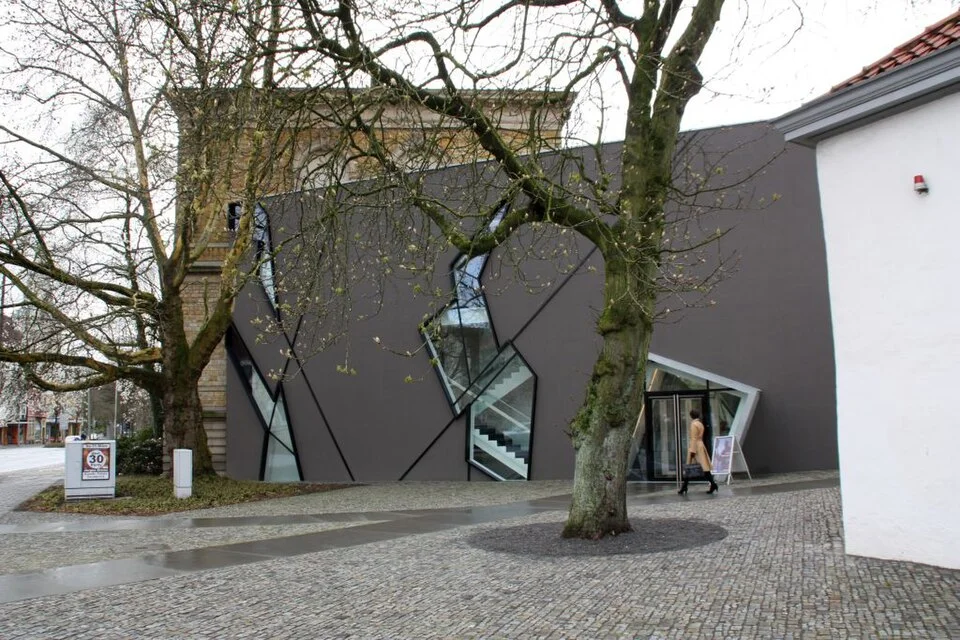 Exterior and forecourt of Felix Nussbaum House in Osnabrück, photographed in April 2012.